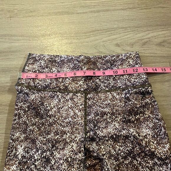 Fabletics Mid - Rise printed powerhold women's athletic leggings size  XS - Picture 6 of 8